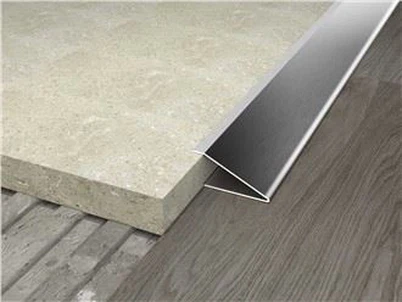 Profilo per piastrelle per pavimenti in alluminio