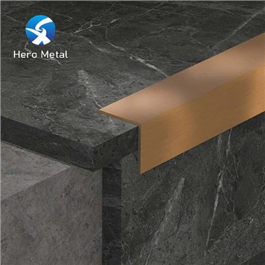 Angoli per piastrelle cromate da 10 mm