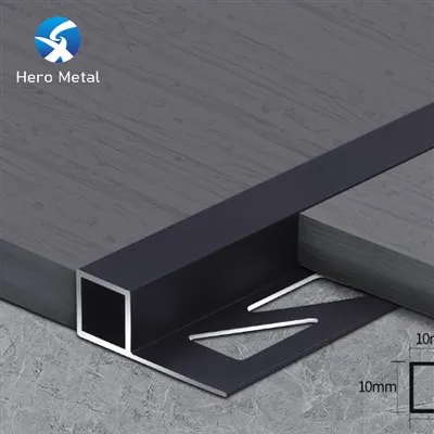 Finiture per piastrelle nere opache