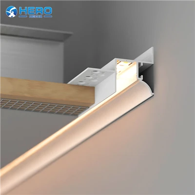 Rifinitura perimetrale del soffitto con gap d'ombra